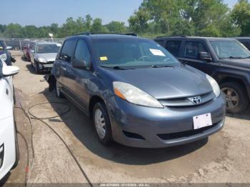  Salvage Toyota Sienna