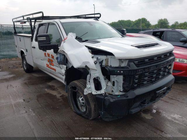  Salvage Chevrolet Silverado 2500