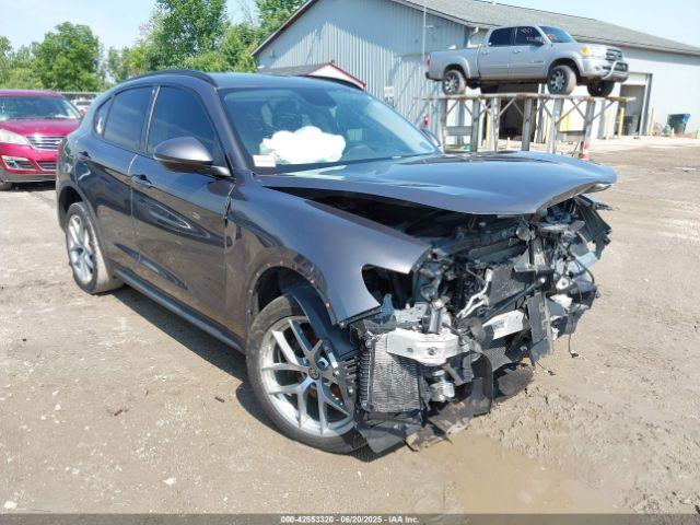  Salvage Alfa Romeo Stelvio