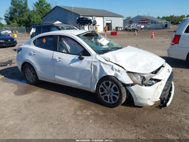  Salvage Toyota Yaris