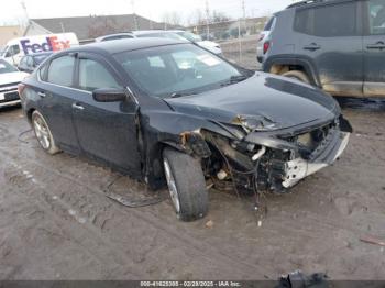  Salvage Nissan Altima