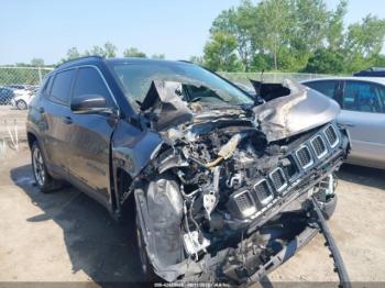  Salvage Jeep Compass