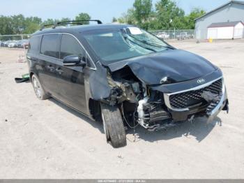  Salvage Kia Sedona