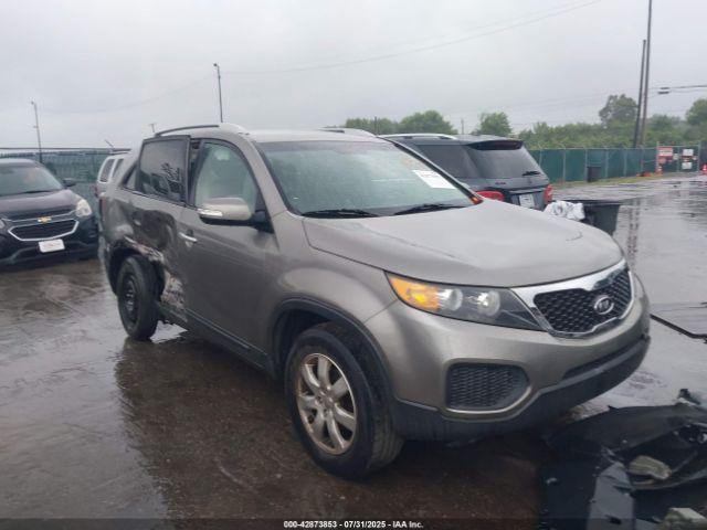  Salvage Kia Sorento