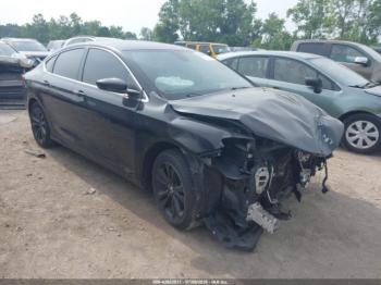  Salvage Chrysler 200