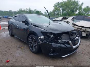  Salvage Nissan Maxima