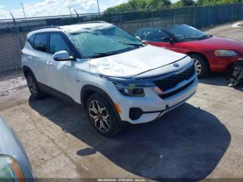  Salvage Kia Seltos