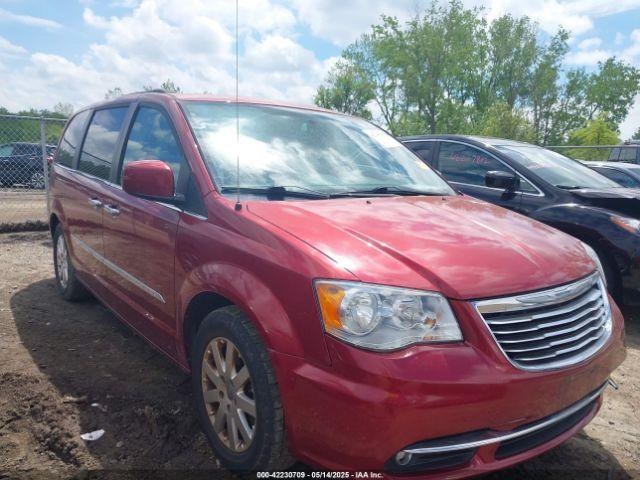  Salvage Chrysler Town & Country