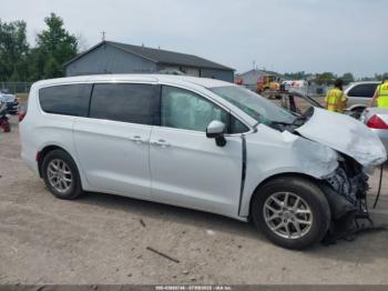  Salvage Chrysler Voyager