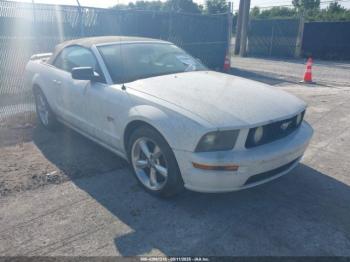  Salvage Ford Mustang