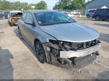  Salvage Chrysler 200