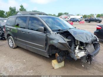  Salvage Chrysler Town & Country