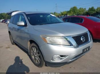  Salvage Nissan Pathfinder