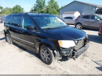 Salvage Chrysler Town & Country