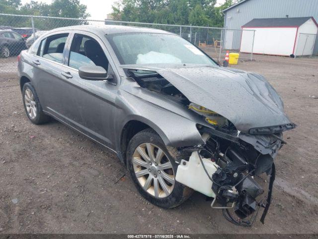  Salvage Chrysler 200