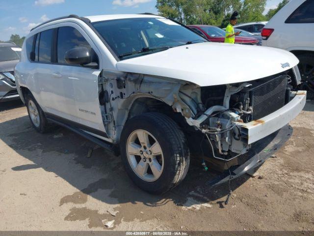  Salvage Jeep Compass