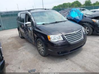  Salvage Chrysler Town & Country