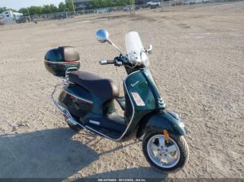  Salvage Vespa GTS 300 Super