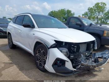  Salvage Hyundai TUCSON