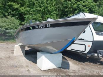  Salvage Bass Tracker Bass Tracker Targa 1