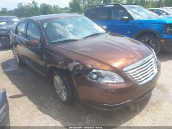  Salvage Chrysler 200