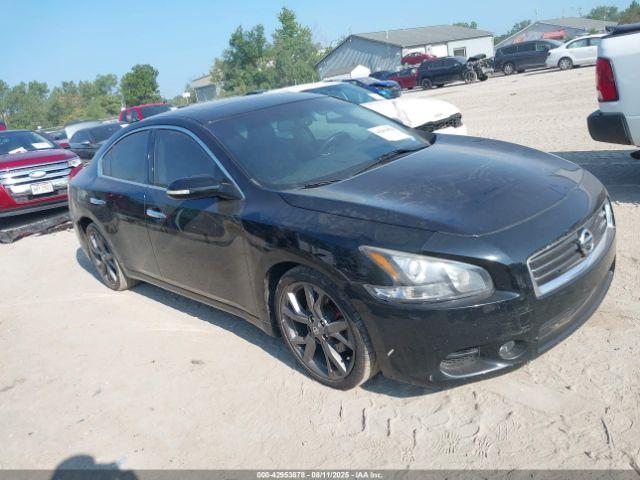  Salvage Nissan Maxima