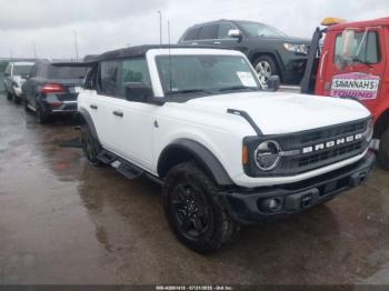 Salvage Ford Bronco