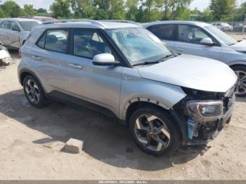  Salvage Hyundai VENUE