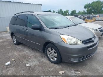  Salvage Toyota Sienna