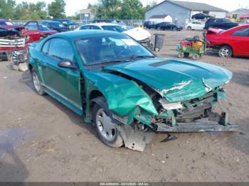  Salvage Ford Mustang