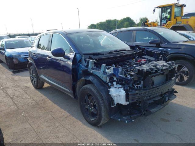 Salvage Nissan Kicks