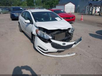  Salvage Kia Forte