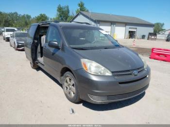  Salvage Toyota Sienna