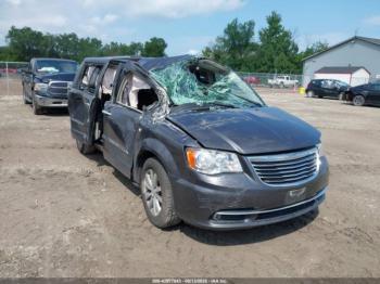  Salvage Chrysler Town & Country