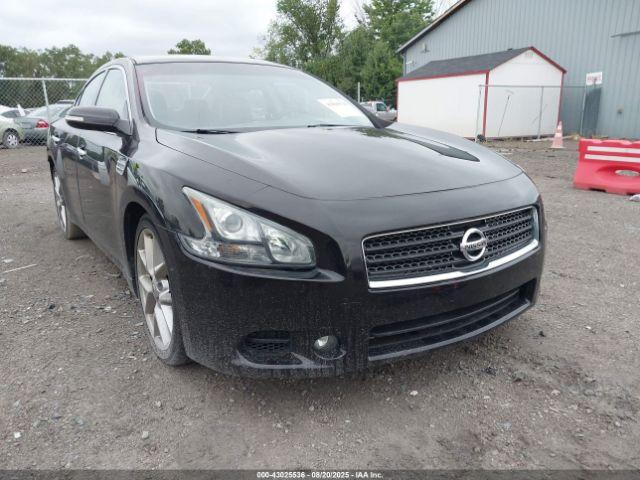  Salvage Nissan Maxima