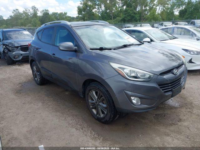  Salvage Hyundai TUCSON