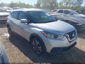  Salvage Nissan Kicks