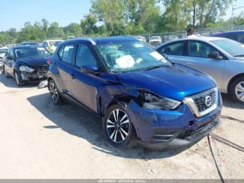  Salvage Nissan Kicks