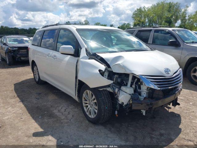  Salvage Toyota Sienna