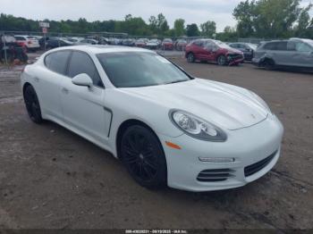 Salvage Porsche Panamera