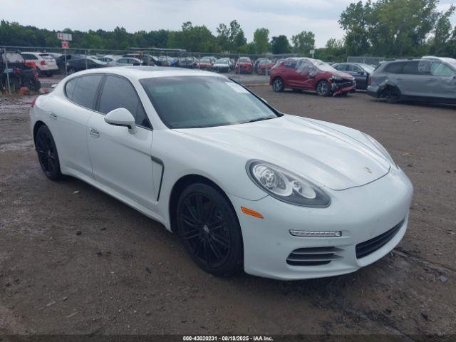  Salvage Porsche Panamera