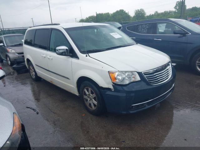  Salvage Chrysler Town & Country