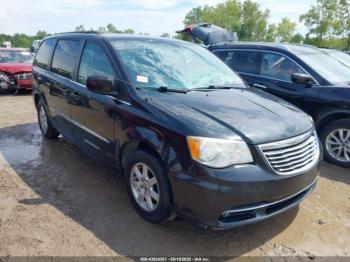  Salvage Chrysler Town & Country