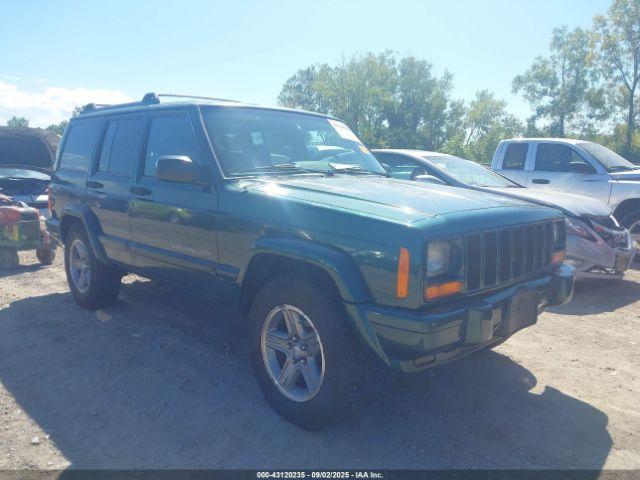  Salvage Jeep Cherokee