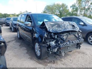  Salvage Chrysler Town & Country