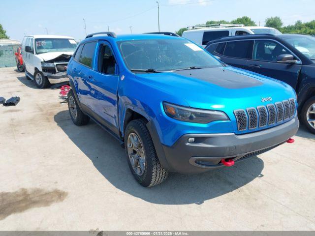  Salvage Jeep Cherokee