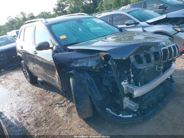  Salvage Jeep Cherokee