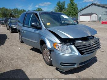  Salvage Chrysler Town & Country