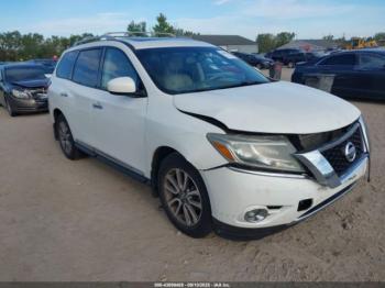  Salvage Nissan Pathfinder