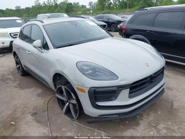  Salvage Porsche Macan